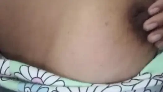 Çılgın Kamboçyalı genç erkek avcısı Maxine X 24 inç dildo ve makine yapıyor
