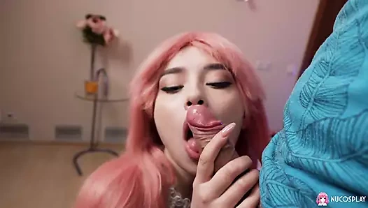 Karolina Geiman küçük amında şişman bir yarağı seven sıska bir anime sürtük