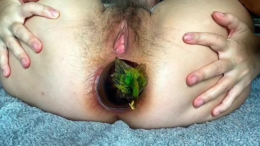 Sıcak üvey anne ilk kez anal patlıcan testi. kapatmak