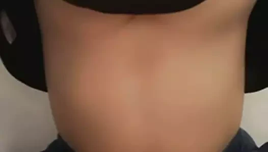 Büyük bol boob damla ortaya çıkarmak