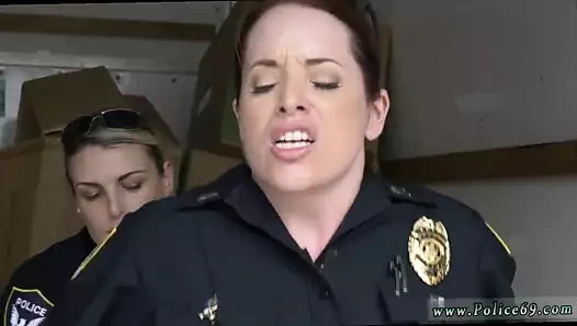 Sahte polis abanoz xxx siyah şüpheli sert bir yolculukta alındı