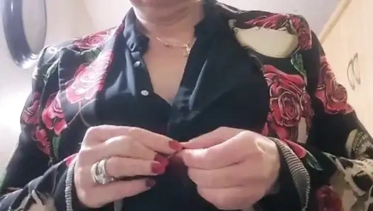 Merhaba, Seks Seven Olgun Ve Azzaklı Bir MILF Keşfedin