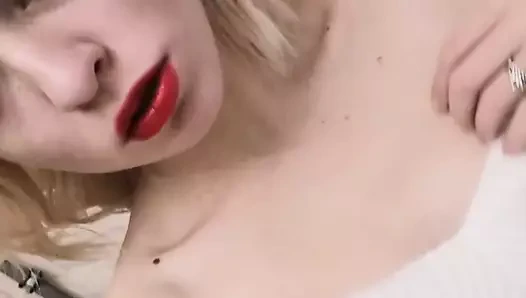 Ev nazik büyüleyici striptiz. 2. bölüm