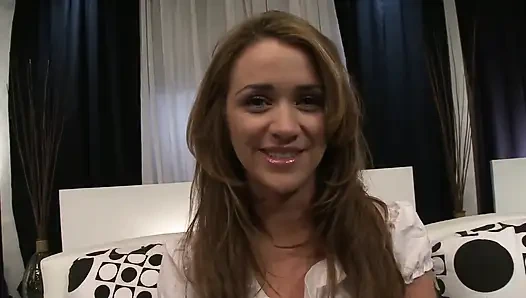 Evde her zaman istekli bir yarakla sürtük olmaya hazır