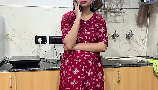 Üvey anne kız kardeşinden üvey oğlunun porno bağımlılığına yardımmesini istiyor