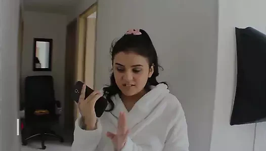 Üvey kız kardeşim bana doğum günü gövde veriyor - İspanyolca porno