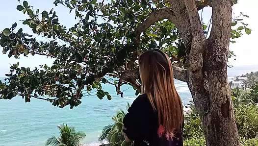 KOCAM BIY IÇKI IÇERKEN SIKIŞIYORUZ