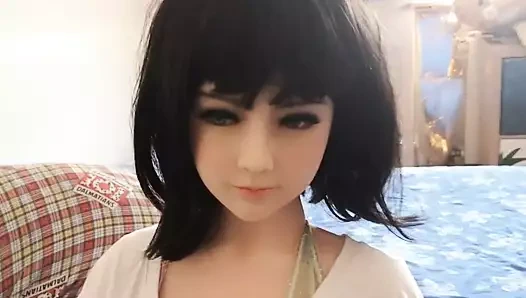 Seks bebeği incelemesi için yeni göz kapakları