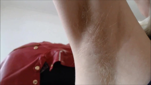 Kıllı sarışın koltuk altlarımı beğendin mi?