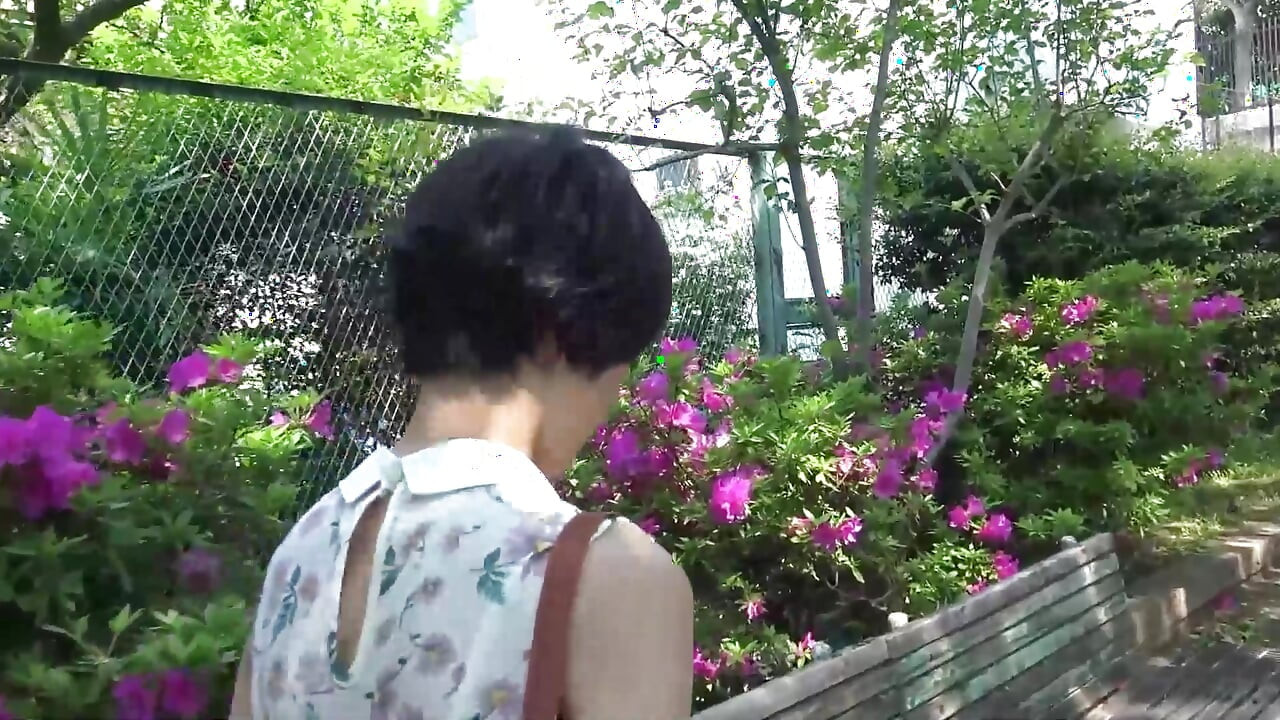 Asyalı japon pornosu – ateşli okul kızları sert bir sikişiyor