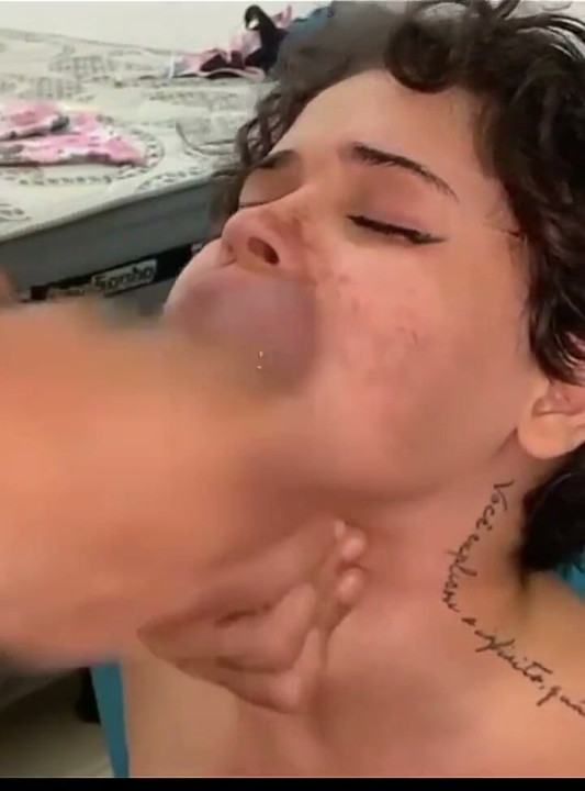 Fadynha, erkek arkadaşını sikiyor