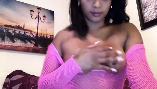 Porsha dildo ile amıyla oynuyor