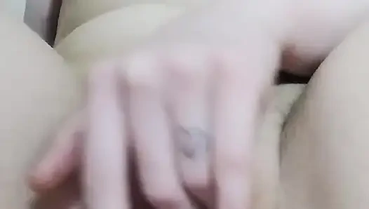 Kremsi olana kadar amcığıma mastürbasyon