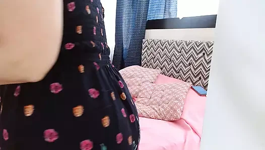 Olgun kadının ateşli telefon görüşmesi yaptığı video sızdırıldı