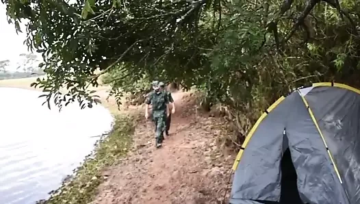 Polis memurlarının katılmasına izin verilir.....