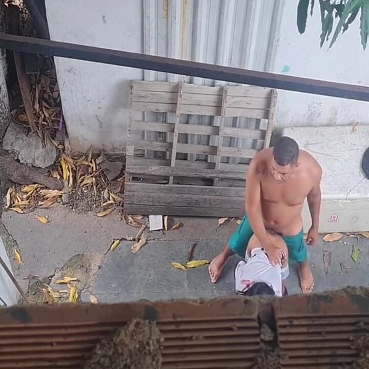 Hizmetçile dışarıda seks