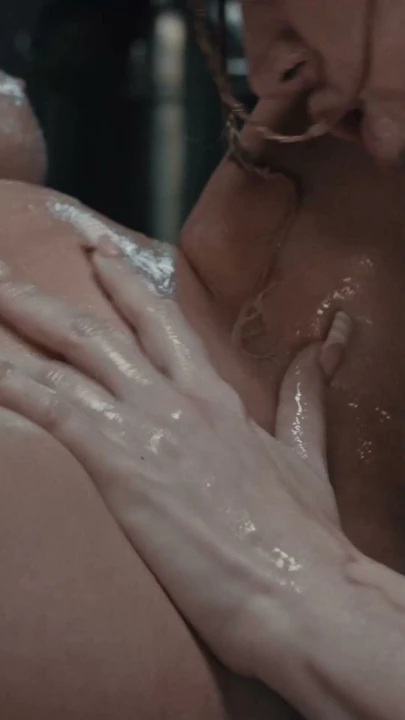 Kendra sunderland büyük memeli lezbiyen üçlü grup seks