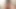 Seksi kız bacaklarını geniş açıyor ve bu konuda utangaç değil