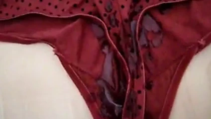 Cum üzerinde ona külot