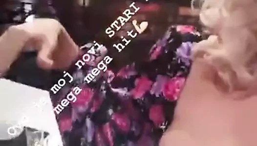 Karleusa snima svoje divne sise (part1)