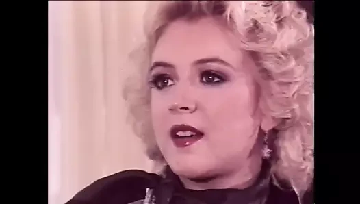 İki MILF becerdin ve büyük horoz tarafından ağızda boşaldı ve moana pozzi becerdin ve siyah horoz tarafından göğüsler üzerinde boşaldı