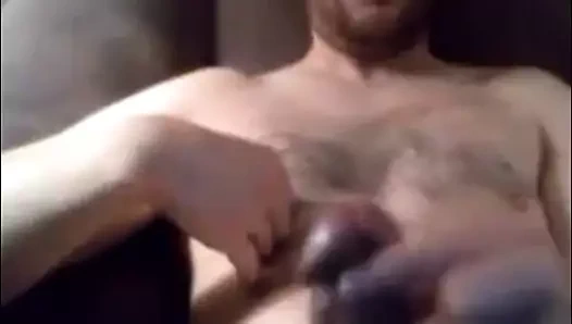 Yakışıklı sakallı mantarını tekrar okşuyor