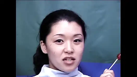 Tokyo'dan edepsiz genç kız