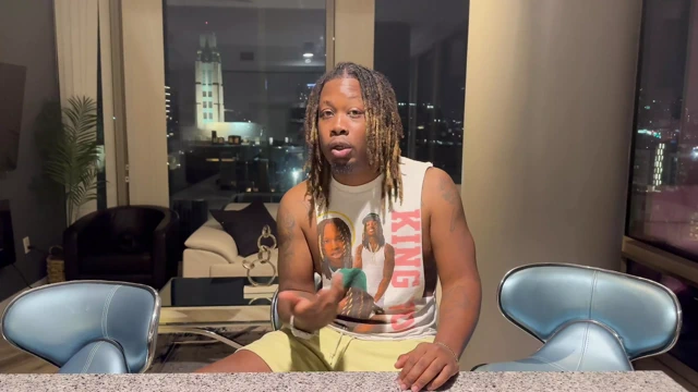 En iyi arkadaşımın kız arkadaşı evden uzaktayken beni onunla seks yapmak için baştan çıkardı