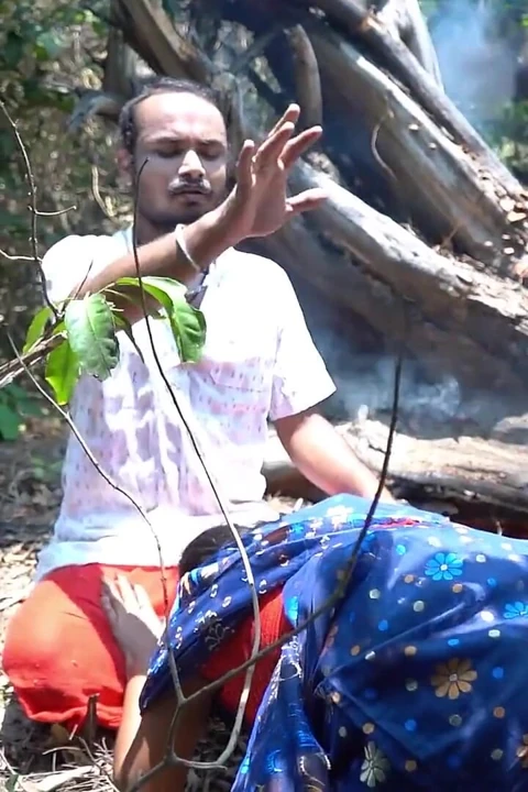 Tantrik mislead köylü evli kadın ve onu büyük yarakla sikiyor! Reality Sex