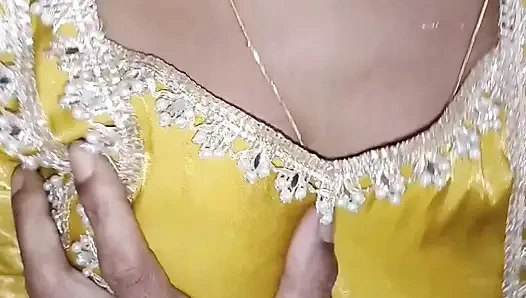 Seans 23. Hintli romantik çift kira odasında seks yapıyor