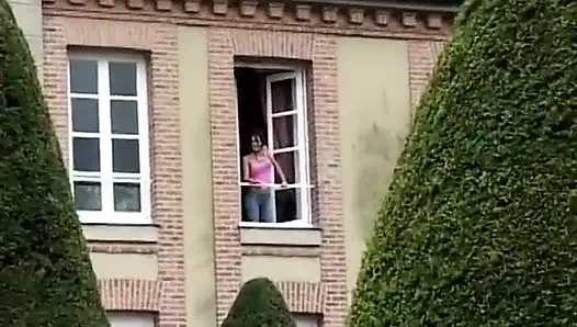 Fransız yaramaz lezbiyenler oyuncakla oynuyor