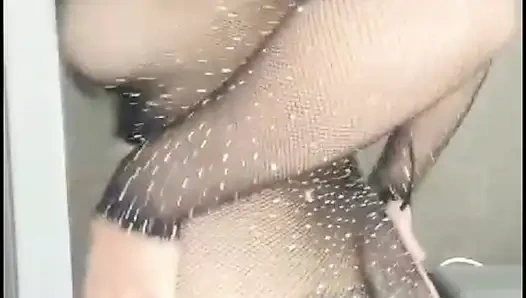 Türk kızı esmer kendini vibratör ile tatmin etti