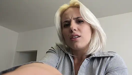 Bakış açısı Bayan Amber tarafından öğürüyor.