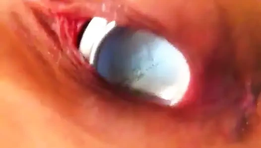 Amcığımdan bir gazoz kutusu itiyorum