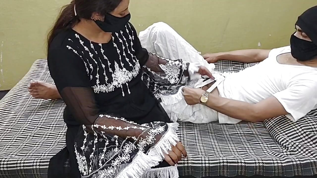 Karımı domaltarak uzun süre siktim.