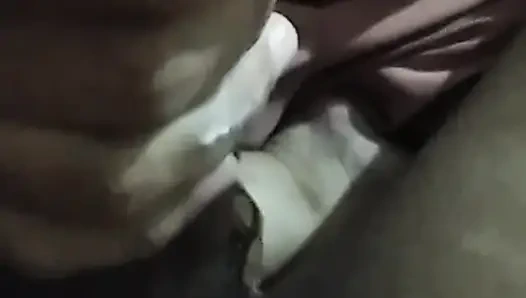 Bir komşus un karısı binmek istiyor