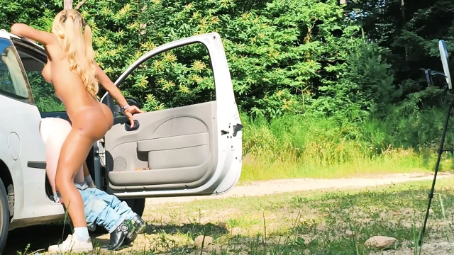 Outdoor Roadside Rampage: Horny Trans Fucks Him Silly in the Car & Receives a Thick Load on Her Big Juicy Ass