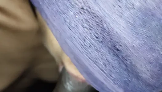 Üvey annem ağzına büyük yarağımı veriyor