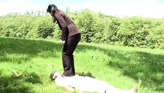 Köle maskjoe almak putdoor tanrıça gloria tarafından çiğnendi