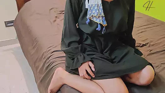 Büyük güzel götlü orta yaşlı seksi kadın sert domalarak sikişiyor ve amına misyoner boşalması