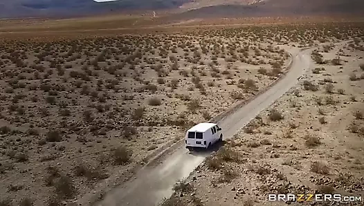 Tam servis istasyonu xxx parodi