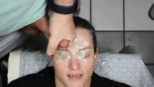 Kirli dees yüze boşalmayı seviyor