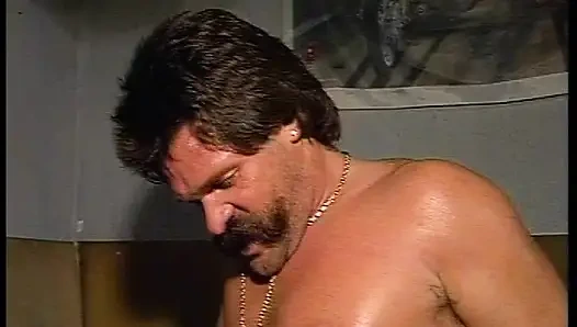 Alman Kapılarının Arkasında Özenle Siktir Edilir - Tam Film