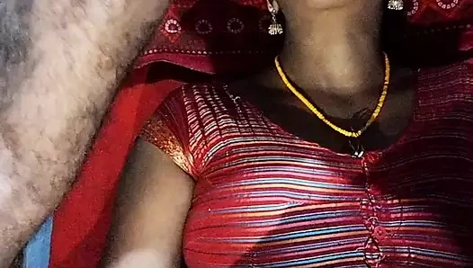 Hintli kadın mast gırtlağına kadar alıyor sert chudai