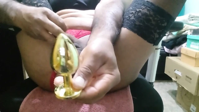 Dildomla kendimi sikiyorum - gel beni sik, oh, çok iyi hissettiriyor