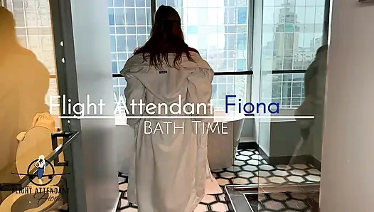 Dildo ile küvette eğlence