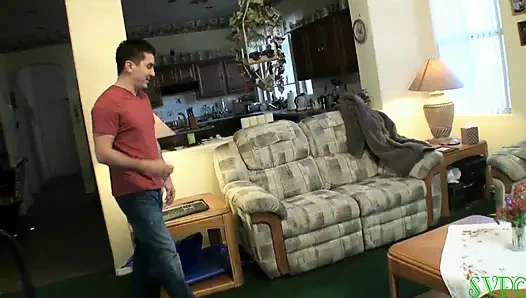 Üvey babamın büyük memeli genç karısını sikiyorum