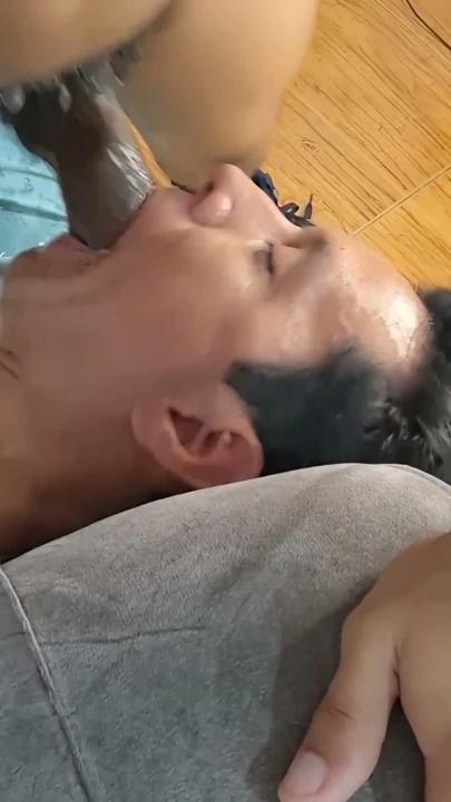 Kesintisiz Sulu Gırtlağına Kadar Alma