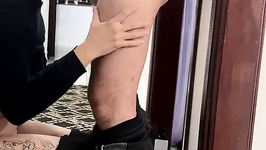İş arkadaşları şirket koridorunda seks yapıyor.