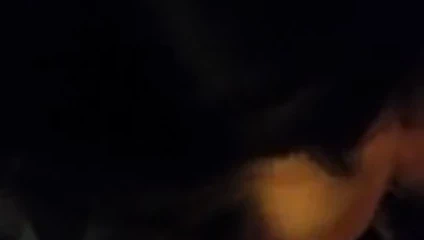 Sürtük kız arkadaş yarak emiyor